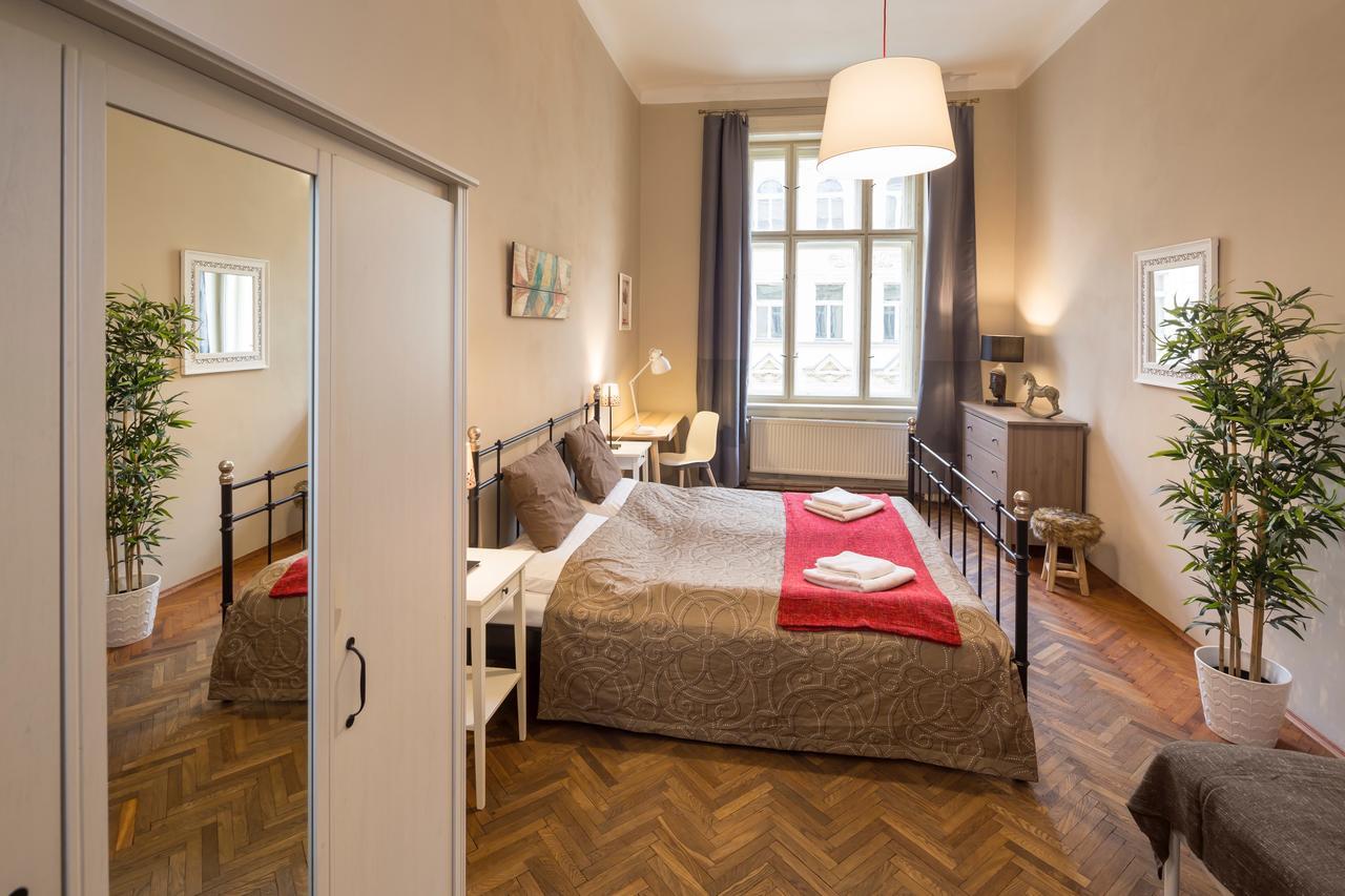 Dlouha 2Ab Apartment Praha Bagian luar foto